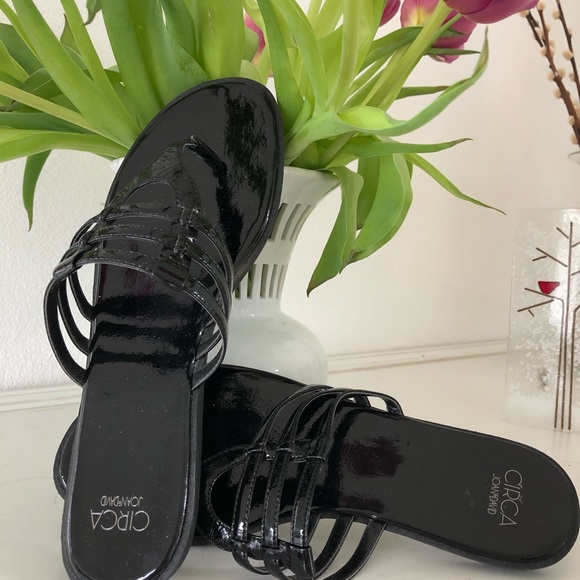 Black Patent Leather Sandals - Picture 1 of 4